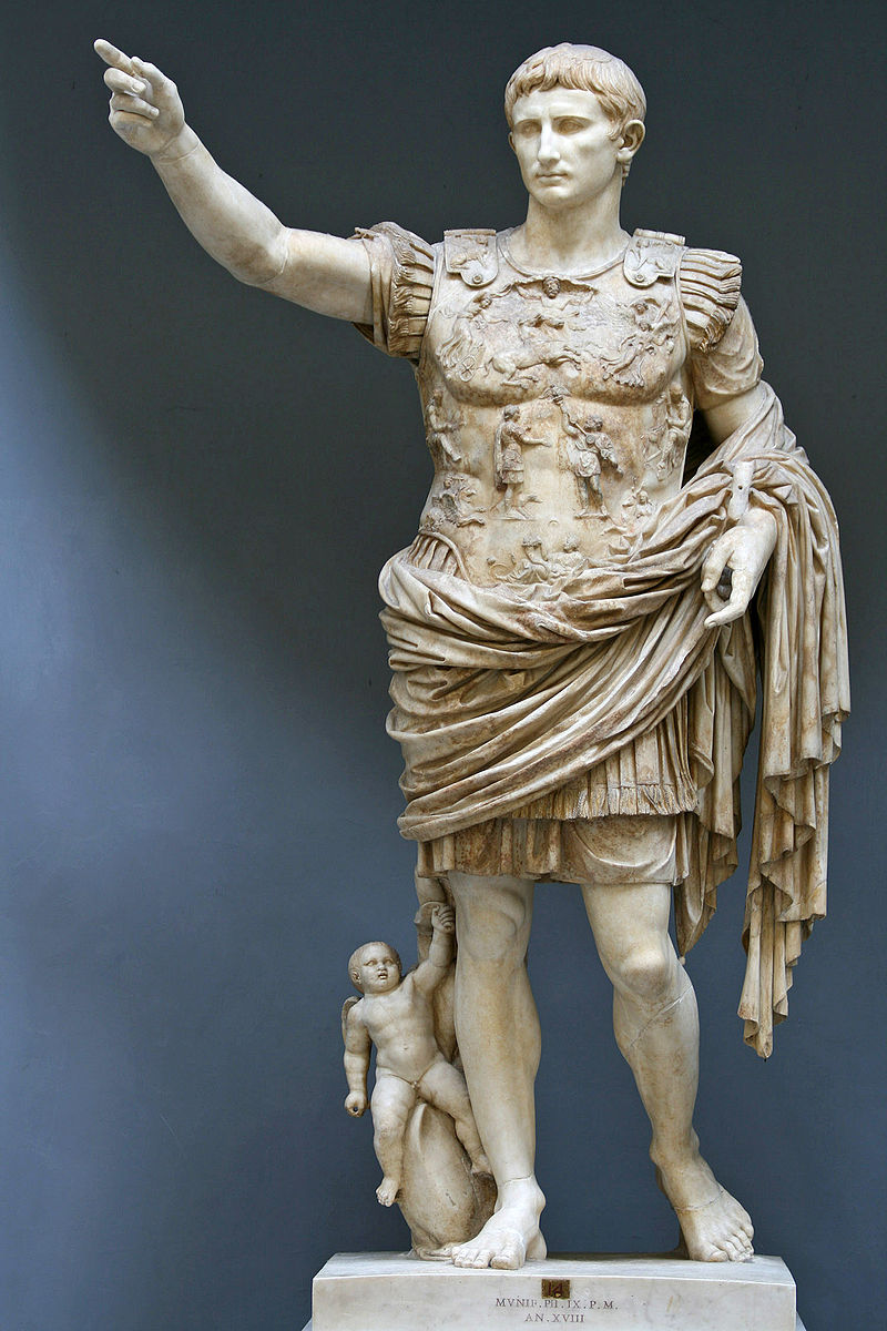 La statua di Augusto loricato.