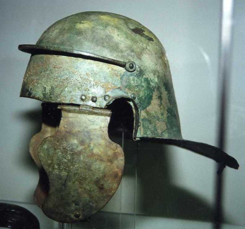 Gli elmi dei legionari
